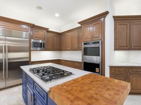 39 W Bracebridge Circle, The Woodlands TX 77382