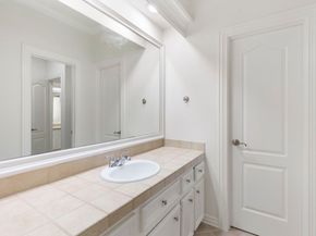 39 W Bracebridge Circle, The Woodlands TX 77382