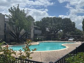 9700 Leawood Boulevard 1103, Houston TX 77099
