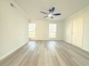 5926 Queensgate Drive, Houston TX 77066