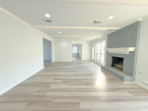 5926 Queensgate Drive, Houston TX 77066
