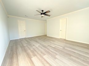 5926 Queensgate Drive, Houston TX 77066