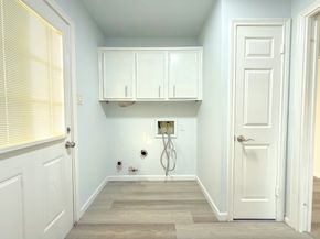 5926 Queensgate Drive, Houston TX 77066