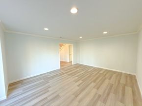 5926 Queensgate Drive, Houston TX 77066