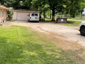15202 Henry Road, Houston TX 77060