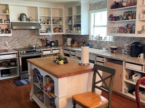 15202 Henry Road, Houston TX 77060