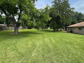 15202 Henry Road, Houston TX 77060