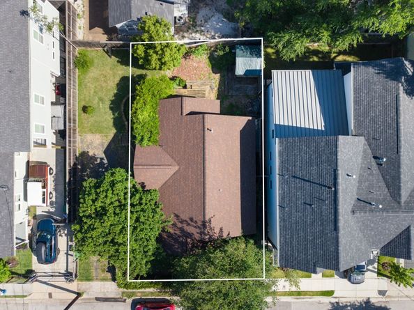 217 Teetshorn Street, Houston TX 77009
