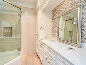 723 Plainwood Drive, Houston TX 77079
