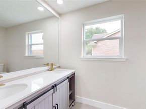 9867 Sageroyal Lane, Houston TX 77089