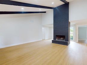 9867 Sageroyal Lane, Houston TX 77089