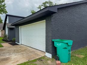 9867 Sageroyal Lane, Houston TX 77089
