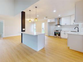 9867 Sageroyal Lane, Houston TX 77089