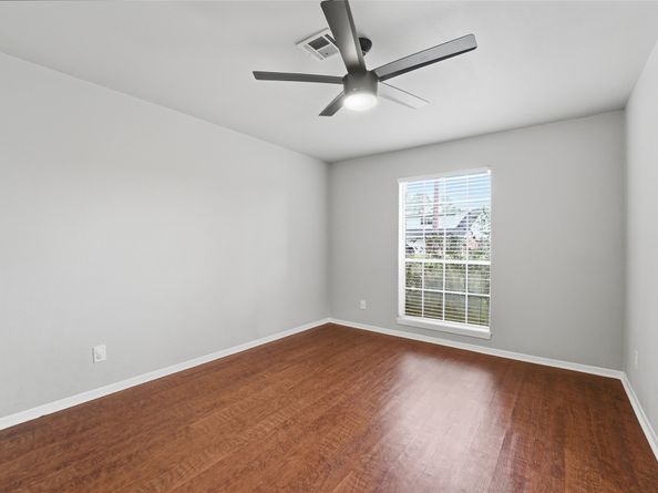 5907 Peg Street, Houston TX 77092