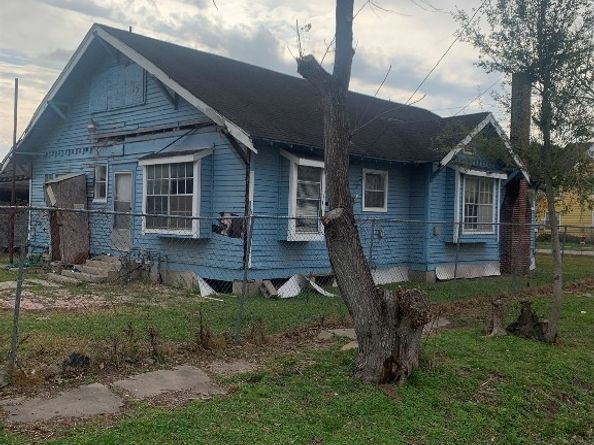 5001 Sherman Street, Houston TX 77011