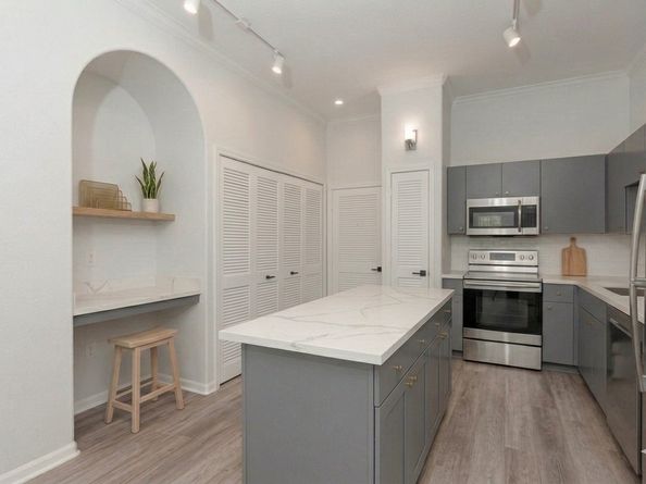 1441 East Street 212, Houston TX 77007