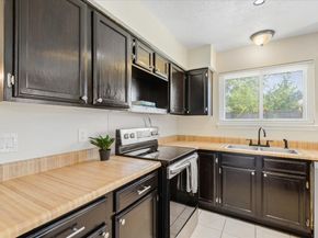 2507 Kings Chapel Road, Friendswood TX 77546