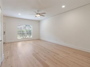 14715 Barryknoll Lane 132, Houston TX 77079