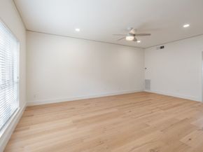 14715 Barryknoll Lane 132, Houston TX 77079