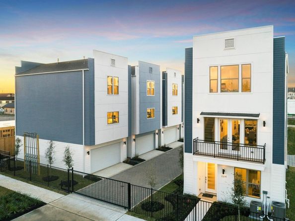2613 Hutchins Street, Houston TX 77004