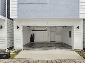 2613 Hutchins Street, Houston TX 77004