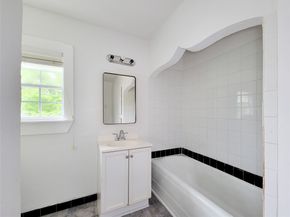 8355 Wier, Houston TX 77017