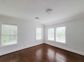 8355 Wier, Houston TX 77017
