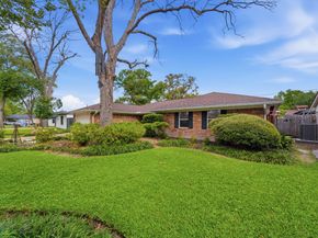 9910 Pine Lake Drive, Houston TX 77055