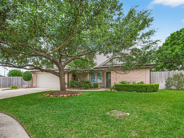 903 Sugarfield Court, Sugar Land TX 77498