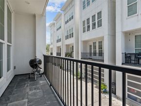 2505 Dorrington E, Houston TX 77030