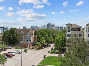 2505 Dorrington E, Houston TX 77030