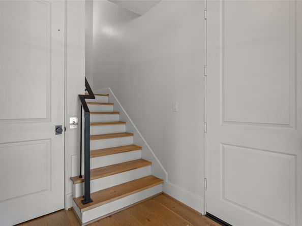 2505 Dorrington E, Houston TX 77030