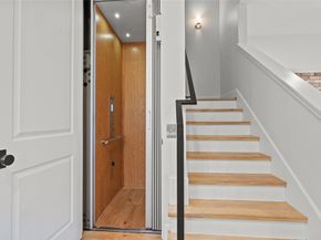 2505 Dorrington E, Houston TX 77030