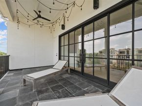 2505 Dorrington E, Houston TX 77030
