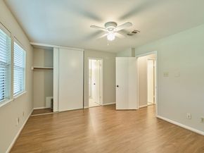 4 Sawmill Grove Lane Circle 4, The Woodlands TX 77380