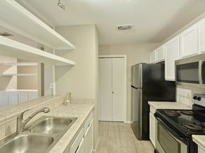 4 Sawmill Grove Lane Circle 4, The Woodlands TX 77380