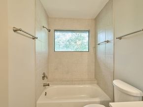 4 Sawmill Grove Lane Circle 4, The Woodlands TX 77380