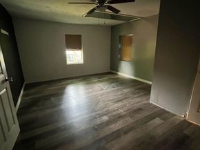 6908 LARKSTONE Street, Houston TX 77028