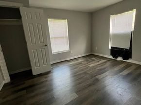 6908 LARKSTONE Street, Houston TX 77028