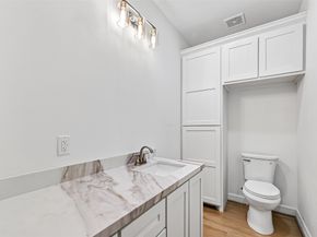 716 Zoe Street, Houston TX 77020