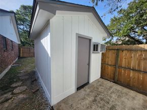 8403 Mullins Drive, Houston TX 77096