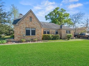 200 S Cherry Street, Tomball TX 77375