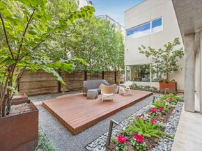 2307 Wroxton Road, Houston TX 77005