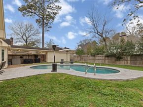 5827 Mountain View Drive, Houston TX 77345