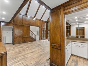 6 Thornhedge Court, The Woodlands TX 77381