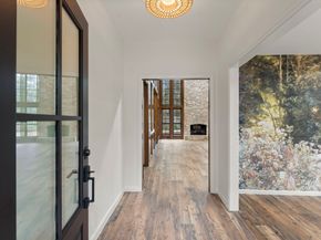 6 Thornhedge Court, The Woodlands TX 77381