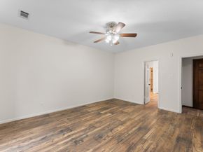 6 Thornhedge Court, The Woodlands TX 77381