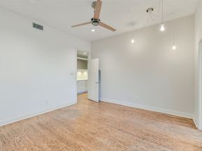 3 Hillside View Place, The Woodlands TX 77381