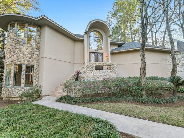 3 Hillside View Place, The Woodlands TX 77381