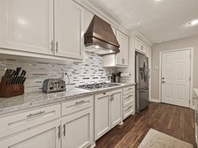 11102 Hillcroft Avenue, Houston TX 77096